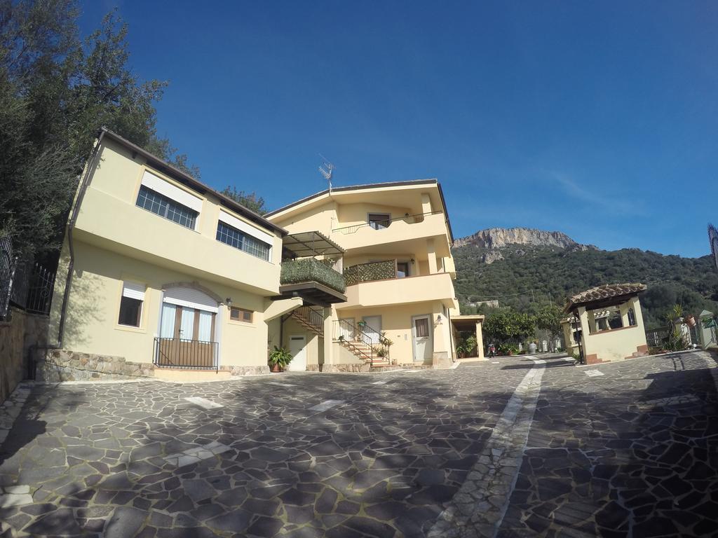 Appartamenti Con Vista Panoramica Санта Мария Наварезе Екстериор снимка