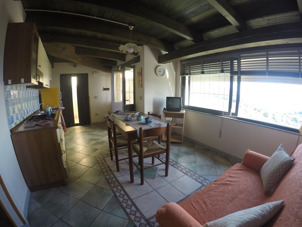 Appartamenti Con Vista Panoramica Санта Мария Наварезе Екстериор снимка