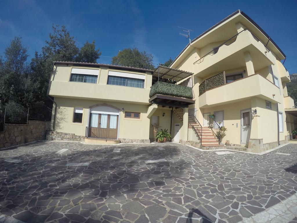 Appartamenti Con Vista Panoramica Санта Мария Наварезе Екстериор снимка